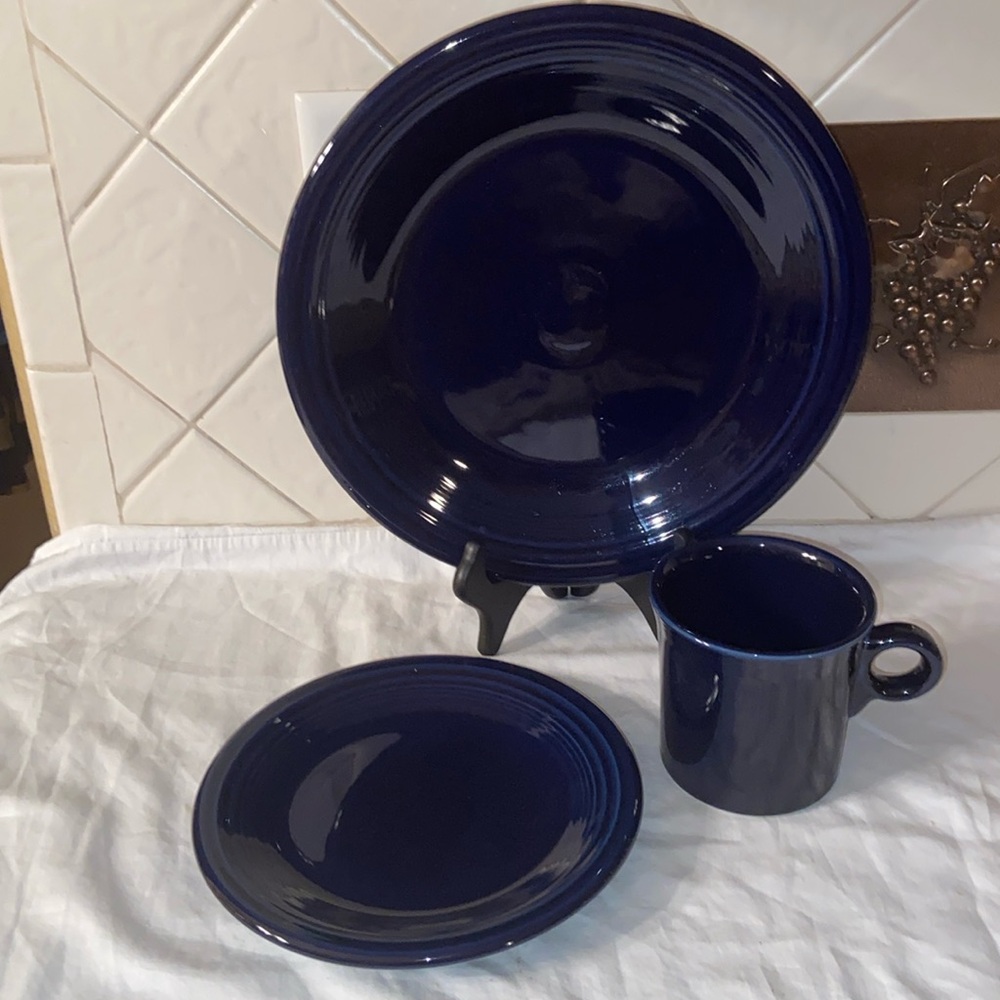 EUC Fiesta dark blue 3 piece dish set
